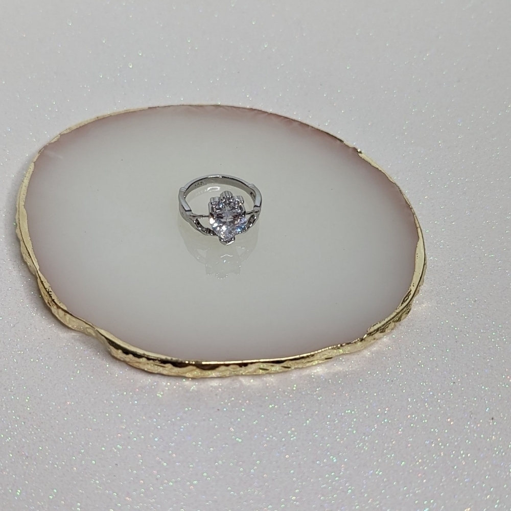 Claddagh Irish Ring Silver Rhinestone Cubic Zirconia Size 7 - Picture 4 of 7